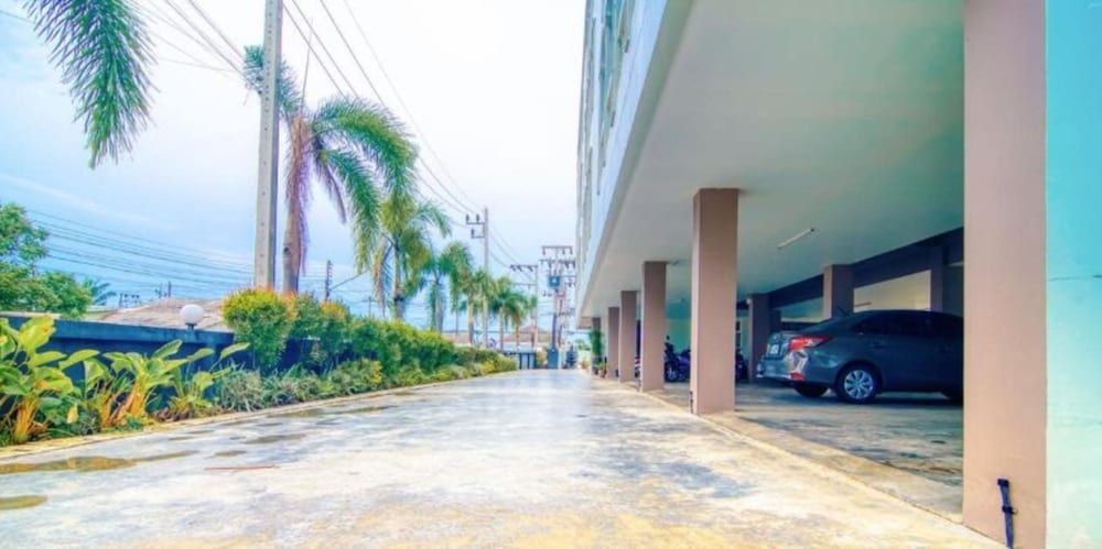 undefined Tyler Cherngtalay 6