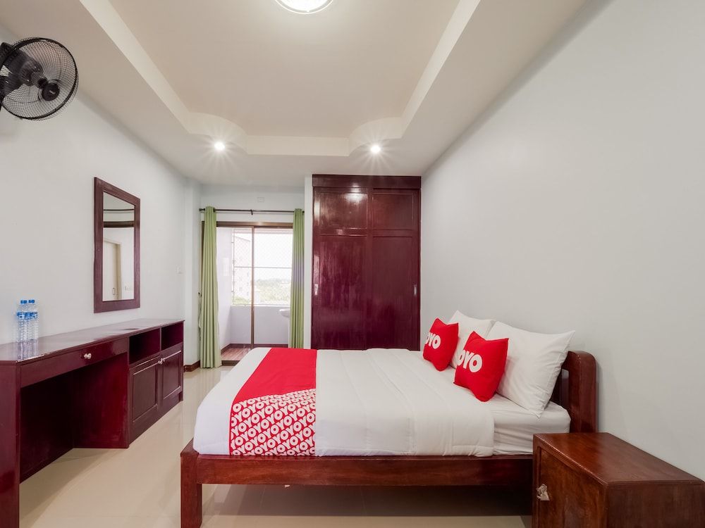 OYO 1087 Udom Khomkham Apartment Basic Double Room 2