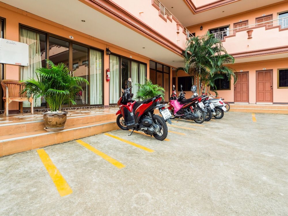 undefined OYO 1087 Udom Khomkham Apartment 2