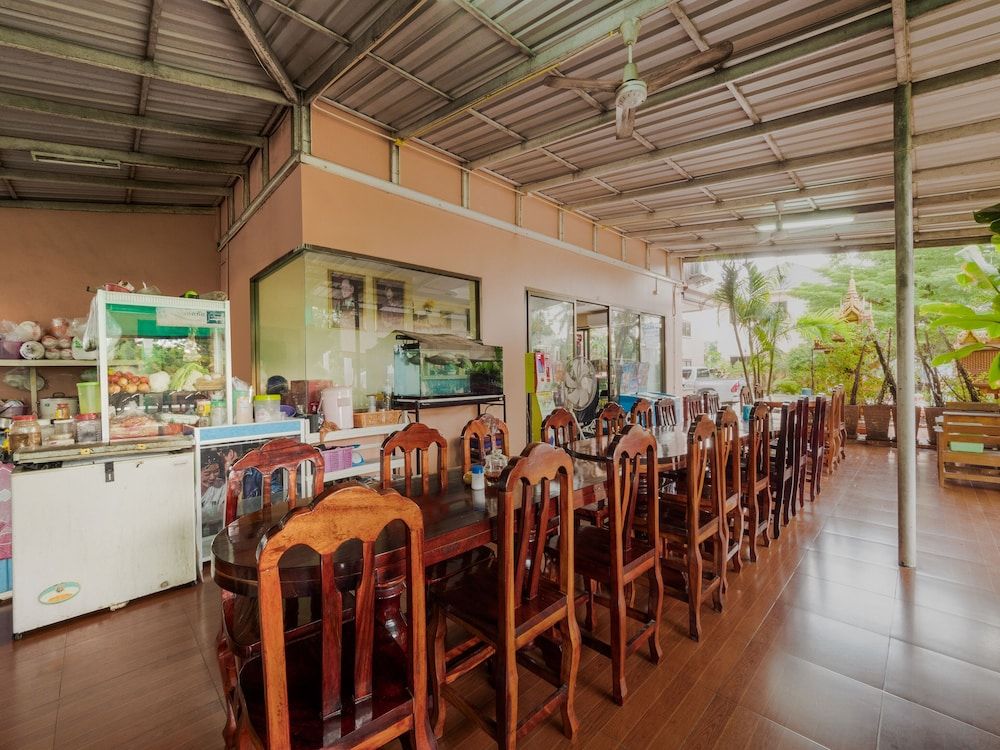 undefined OYO 1087 Udom Khomkham Apartment 10