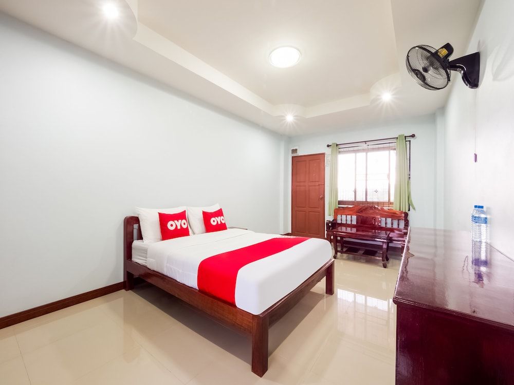 OYO 1087 Udom Khomkham Apartment Basic Double Room 7