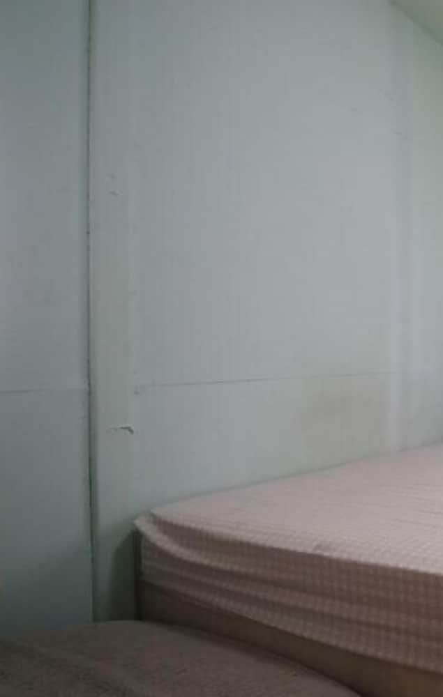 OYO 1063 Kingfha Resort Standard Double Room