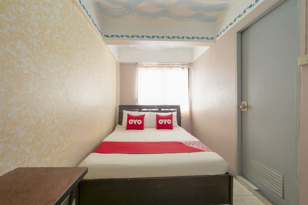 OYO 1152 Hongpak Mint Deluxe Double Room