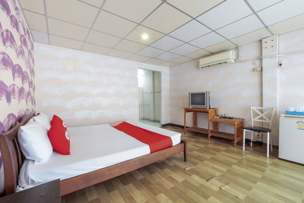 undefined OYO 1152 Hongpak Mint 7