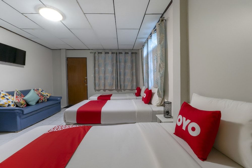 OYO 75322 Tha Burapa Resort Bangsaen Deluxe Triple Room