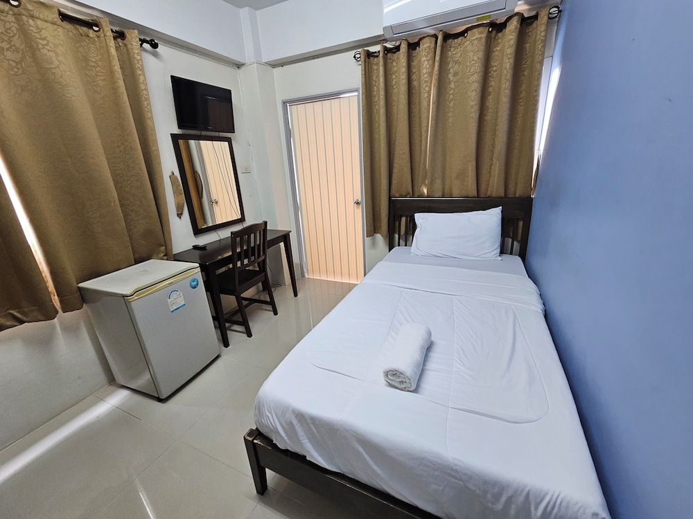 undefined Si Fah at Bangsaen Hotel 10