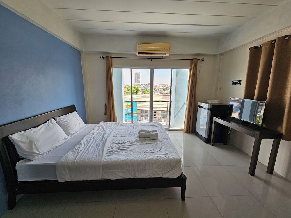 undefined Si Fah at Bangsaen Hotel