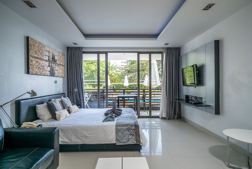 undefined Nakalay Palm by Lofty 10