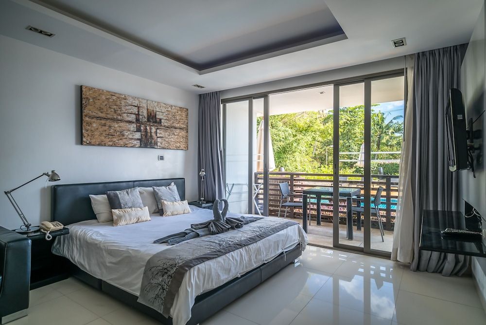 undefined Nakalay Palm by Lofty 9