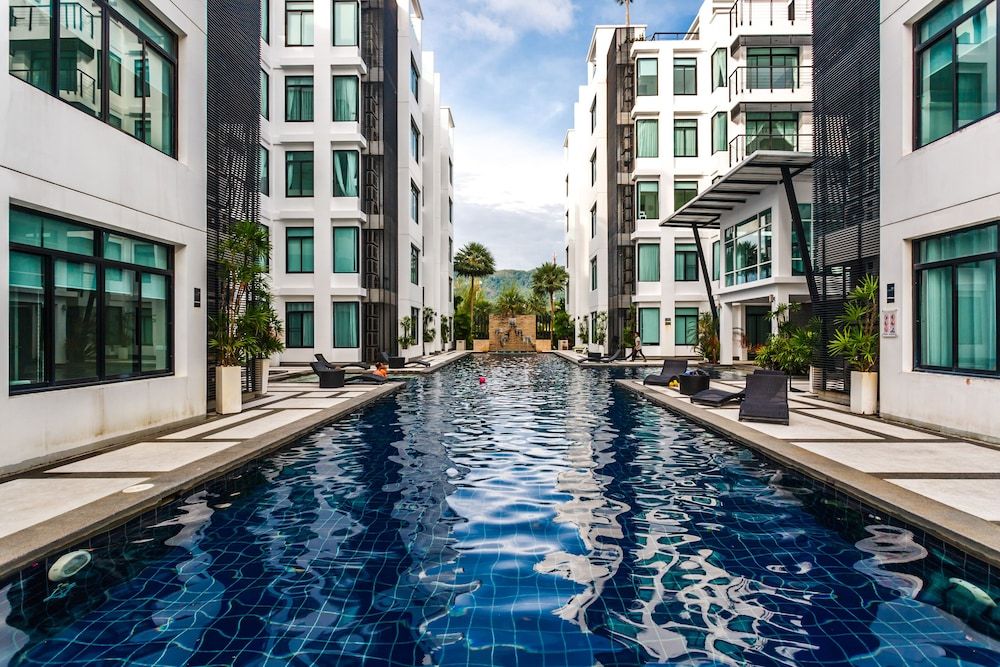 undefined Kamala Regent by Lofty 5