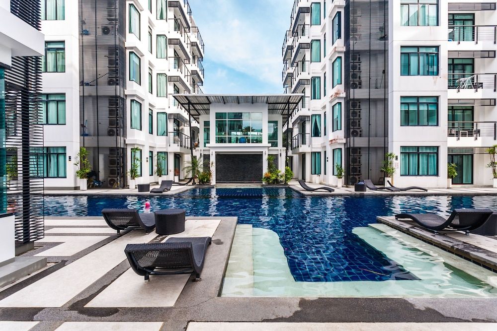 undefined Kamala Regent by Lofty 3