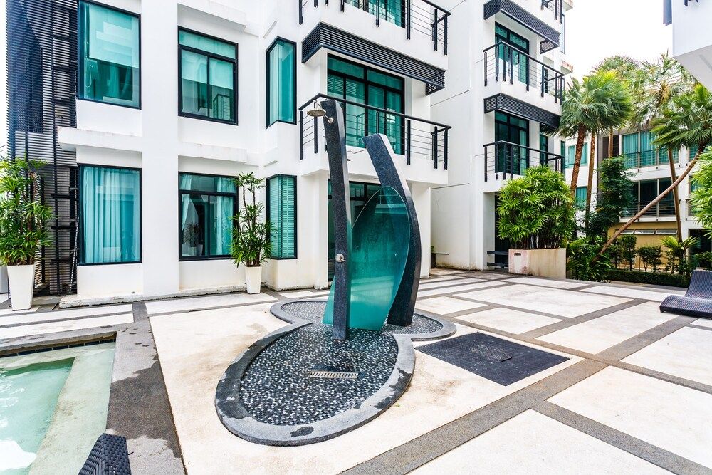 undefined Kamala Regent by Lofty 2