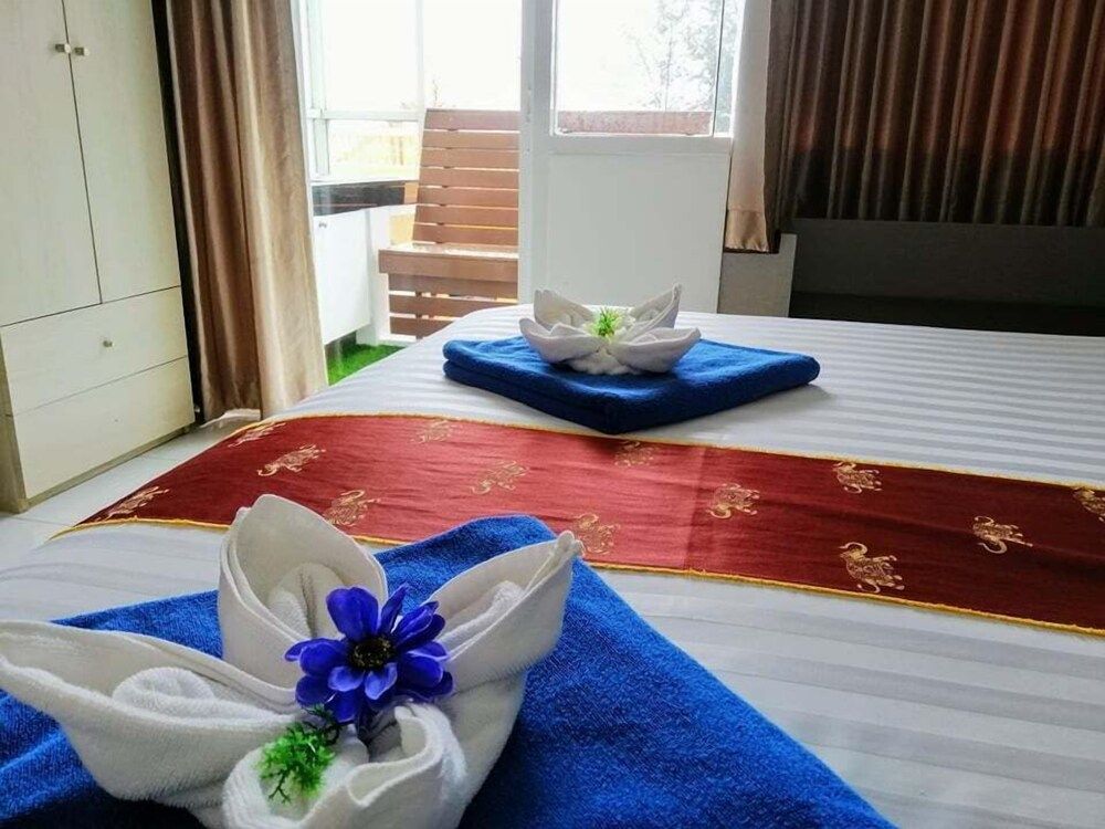 undefined Kamala 555 6