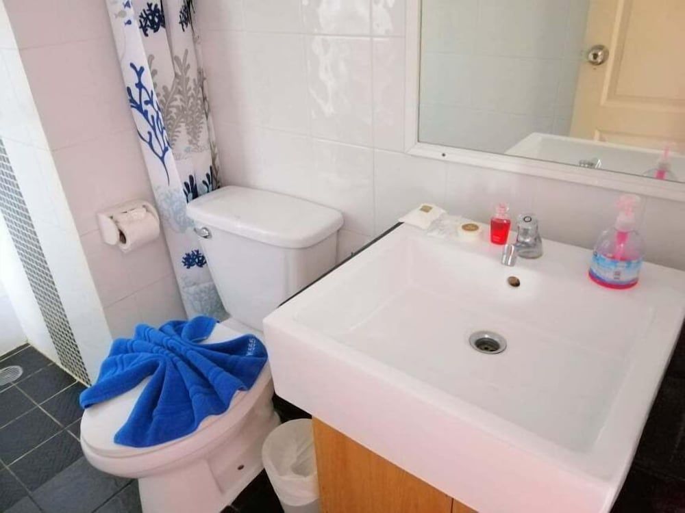 undefined Kamala 555 9