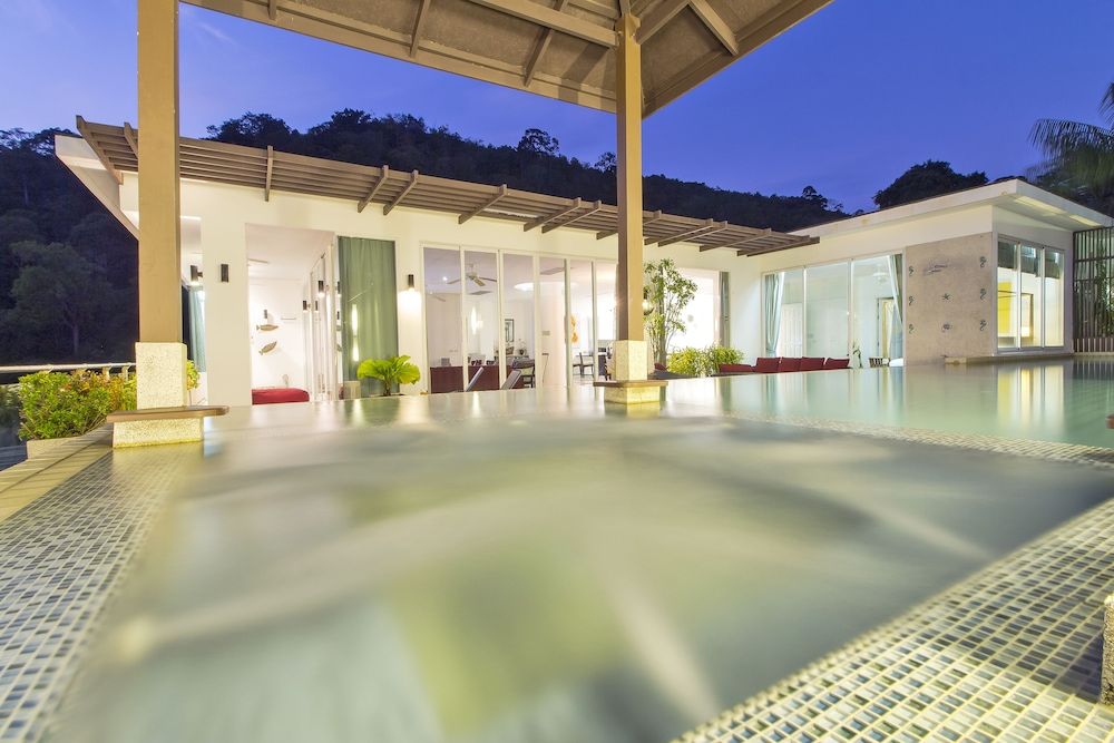 Kamala Condominium by A Prime Property 3 Bedrooms Condo 2