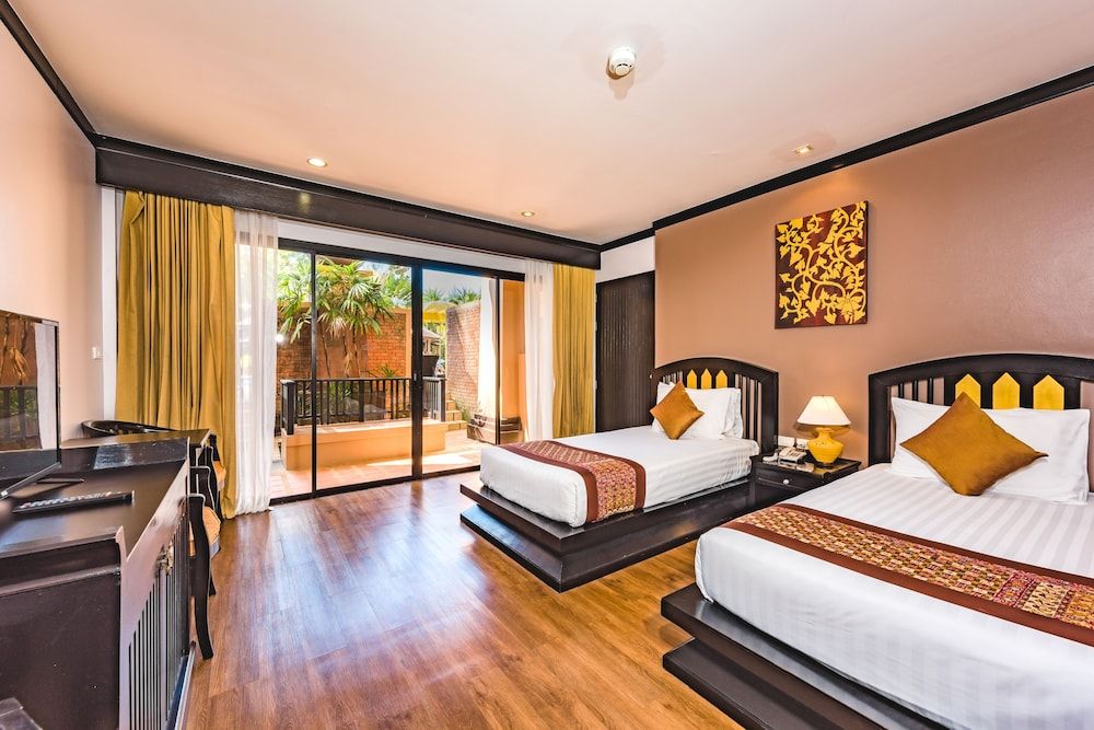 Pool Side Room