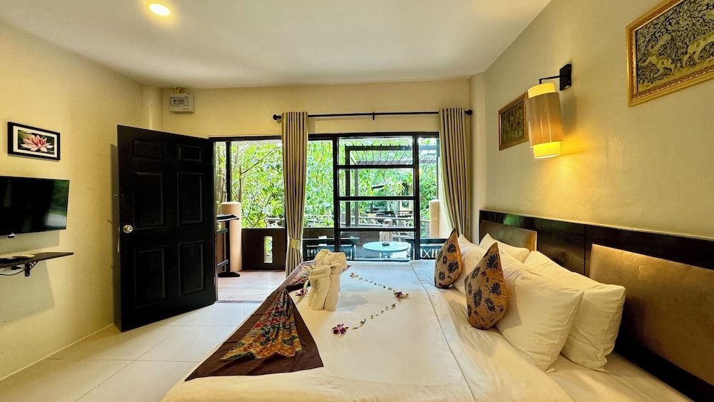 Princess Kamala Beachfront Hotel Superior Double or Twin Room 7