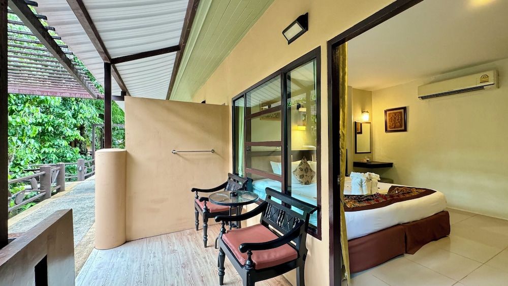 Princess Kamala Beachfront Hotel Superior Double or Twin Room 10