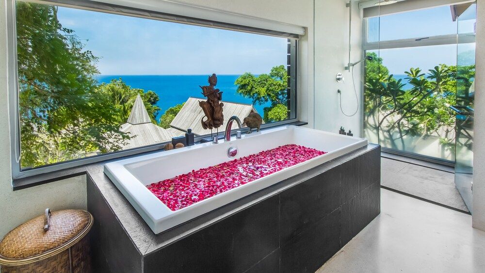 Laemsingh Villa 3a 4 Bedroom in Surin Villa 19