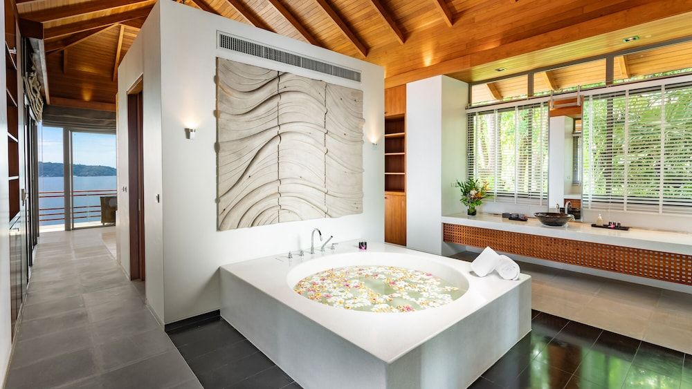 Villa Chelay - Luxury Waterfront Villa Luxury Villa, 4 Bedrooms, Ocean View, Oceanfront 15