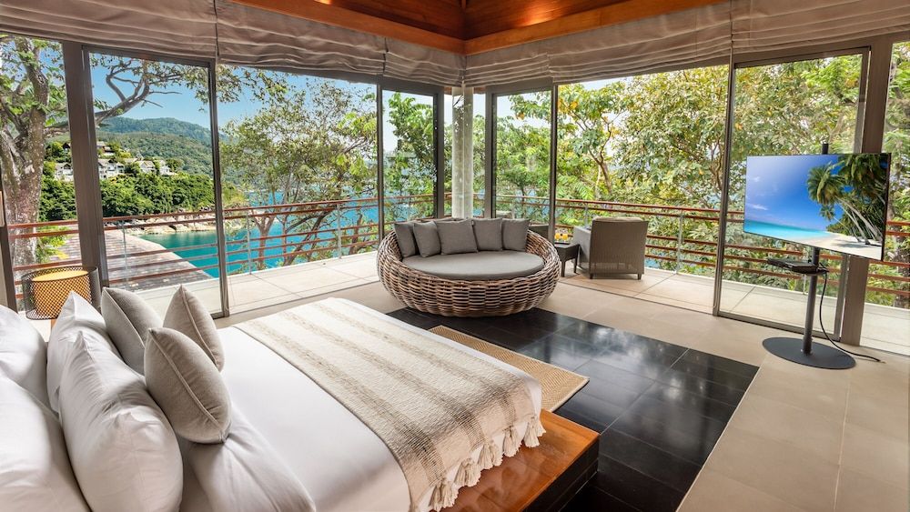 Villa Chelay - Luxury Waterfront Villa Luxury Villa, 4 Bedrooms, Ocean View, Oceanfront 5