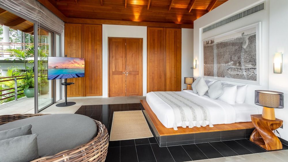 Villa Chelay - Luxury Waterfront Villa Luxury Villa, 4 Bedrooms, Ocean View, Oceanfront 6