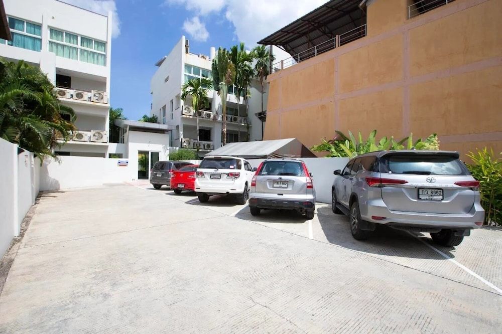 undefined The Palms Kamala by Lofty 5