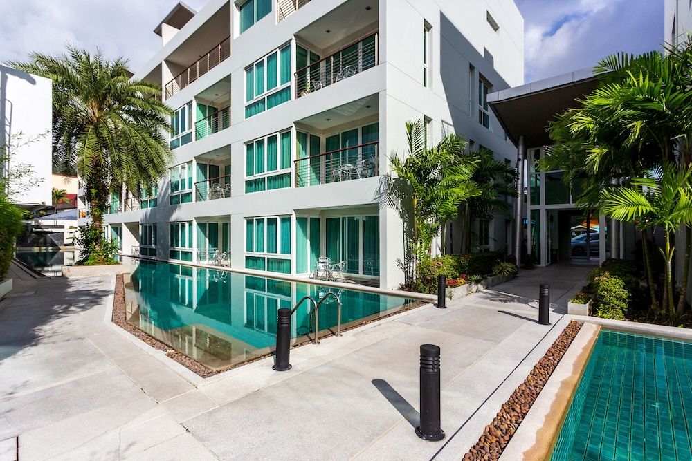 undefined The Palms Kamala by Lofty