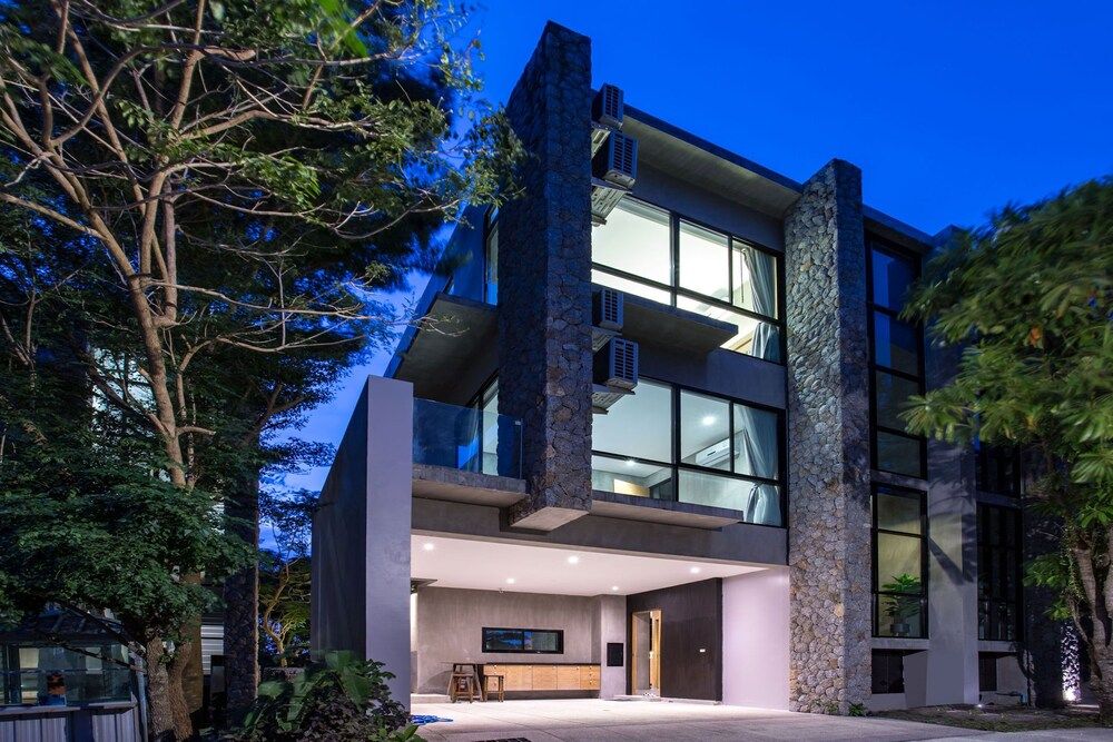 undefined Scenic Green Hill Views 4BR Villa Jeanny 4