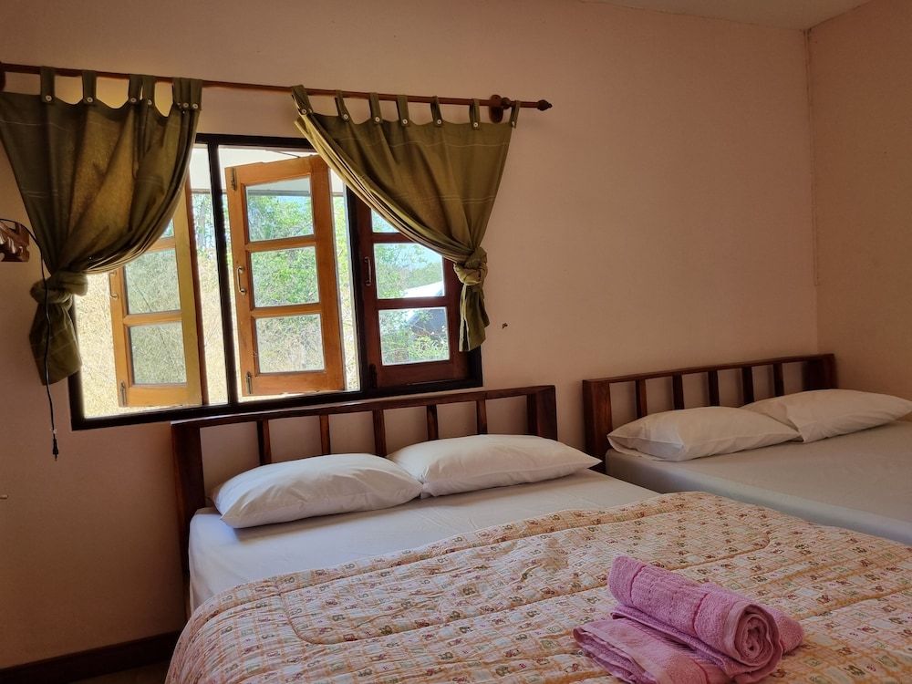 Sawasdee Sichang Resort Family Quadruple Room