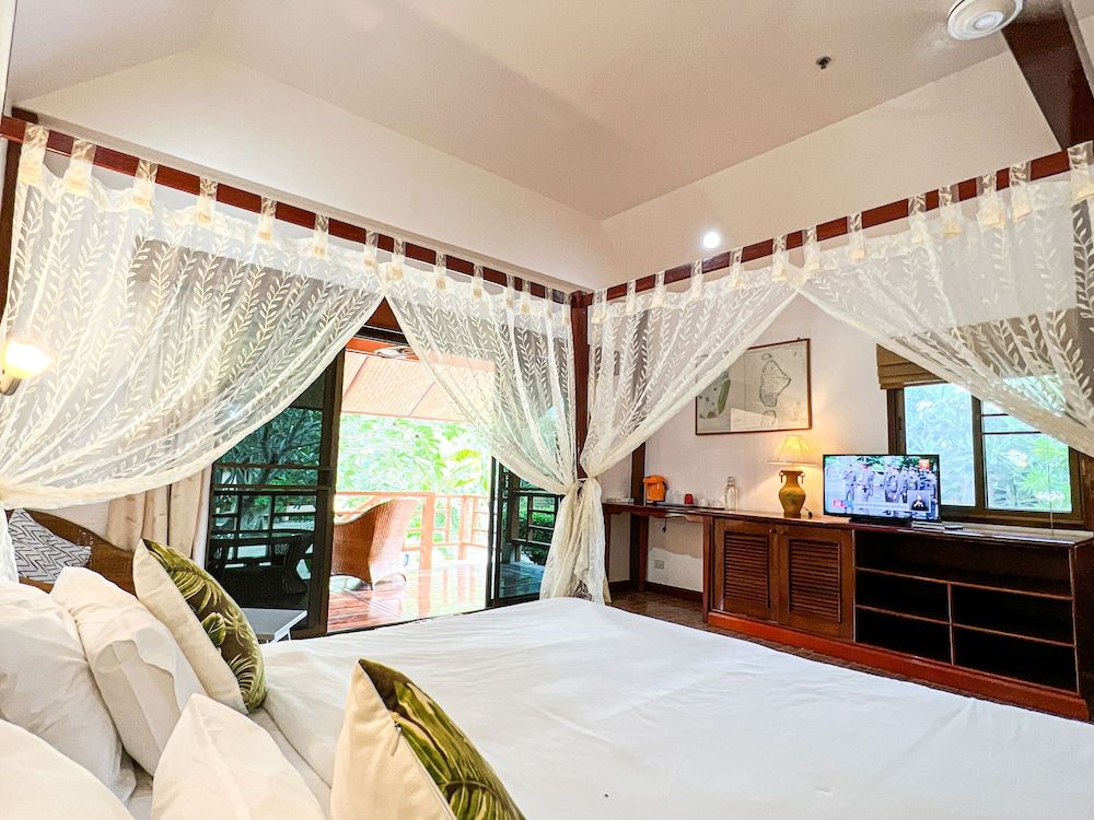 Cruiser Island Resort by Swiss-Belhotel Superior Garden Villa 14