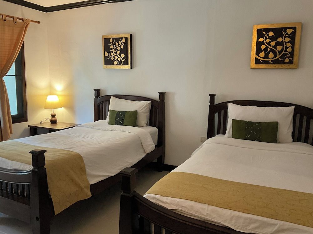Seashell Resort Koh Tao Deluxe Twin Room with Garden View