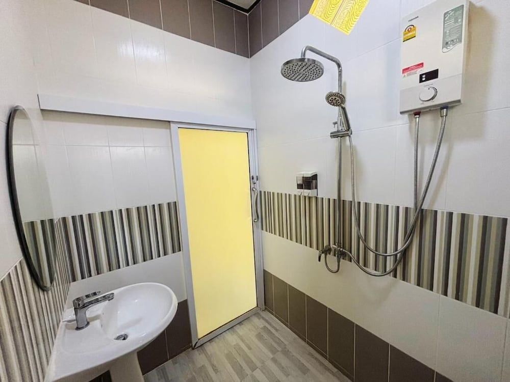 Thungwua laen resort Room, 1 Large Twin Bed 8