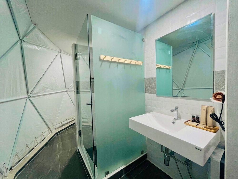 Signature Suite