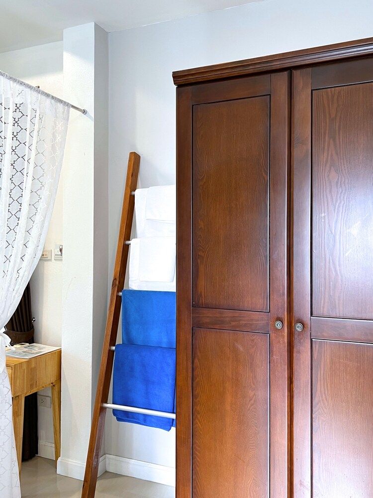 The Snug Airportel Deluxe Twin Room 21