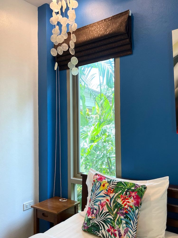 The Snug Airportel Deluxe Twin Room 17