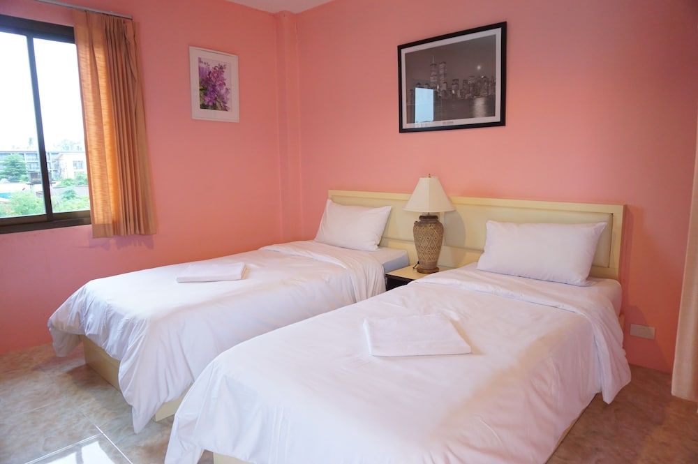 undefined Pranee Mansion Airport 2