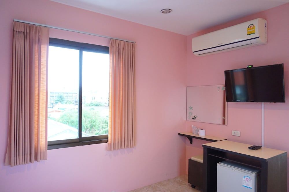 undefined Pranee Mansion Airport 9