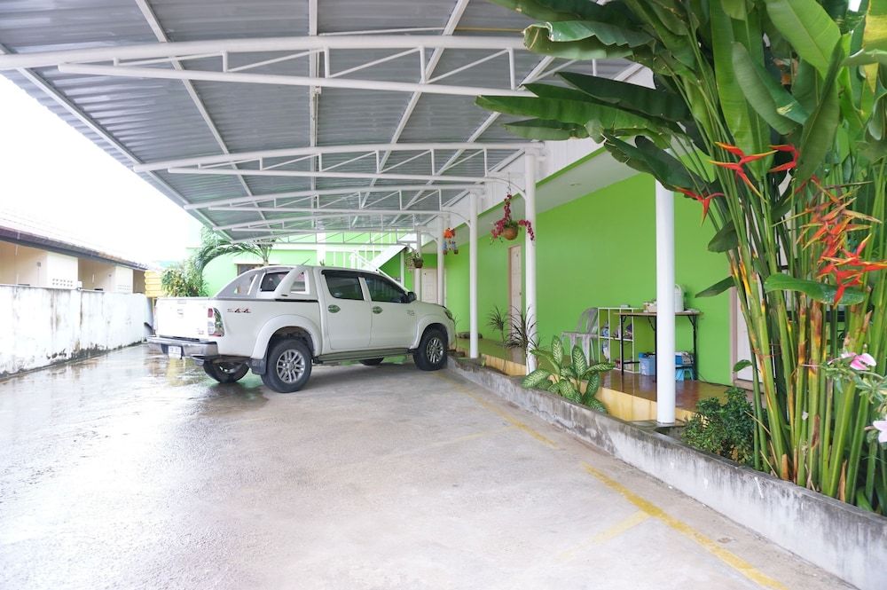 undefined Pranee Mansion Airport