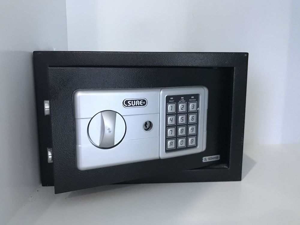 Naiyang Tour Room For Rent Standard Room, 1 Queen Bed, Non Smoking 10