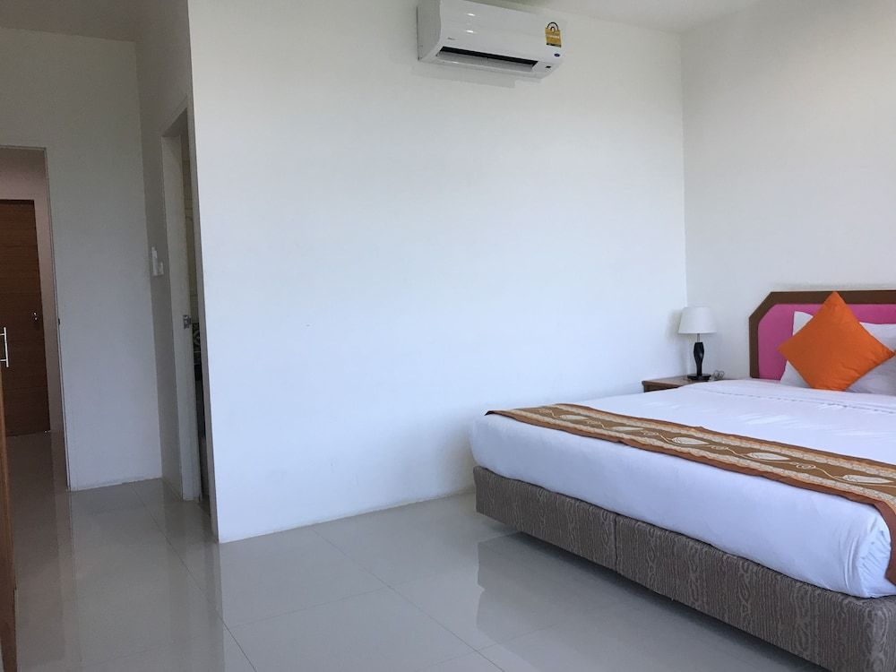 Naiyang Tour Room For Rent Standard Room, 1 Queen Bed, Non Smoking 8