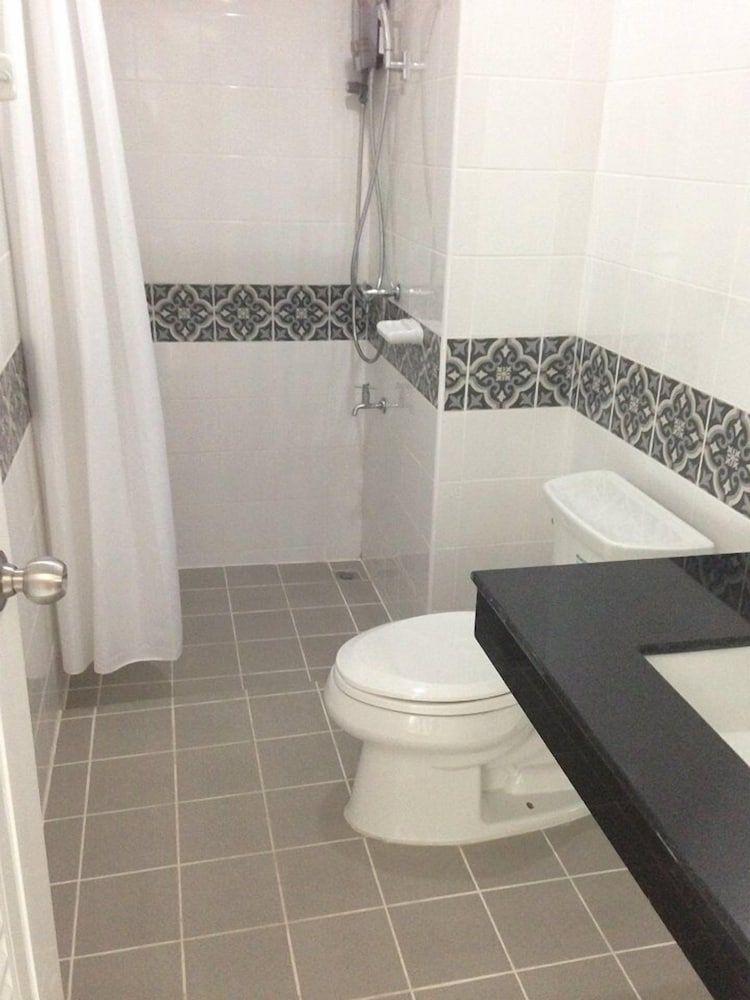 Naiyang Tour Room For Rent Standard Room, 1 Queen Bed, Non Smoking 16