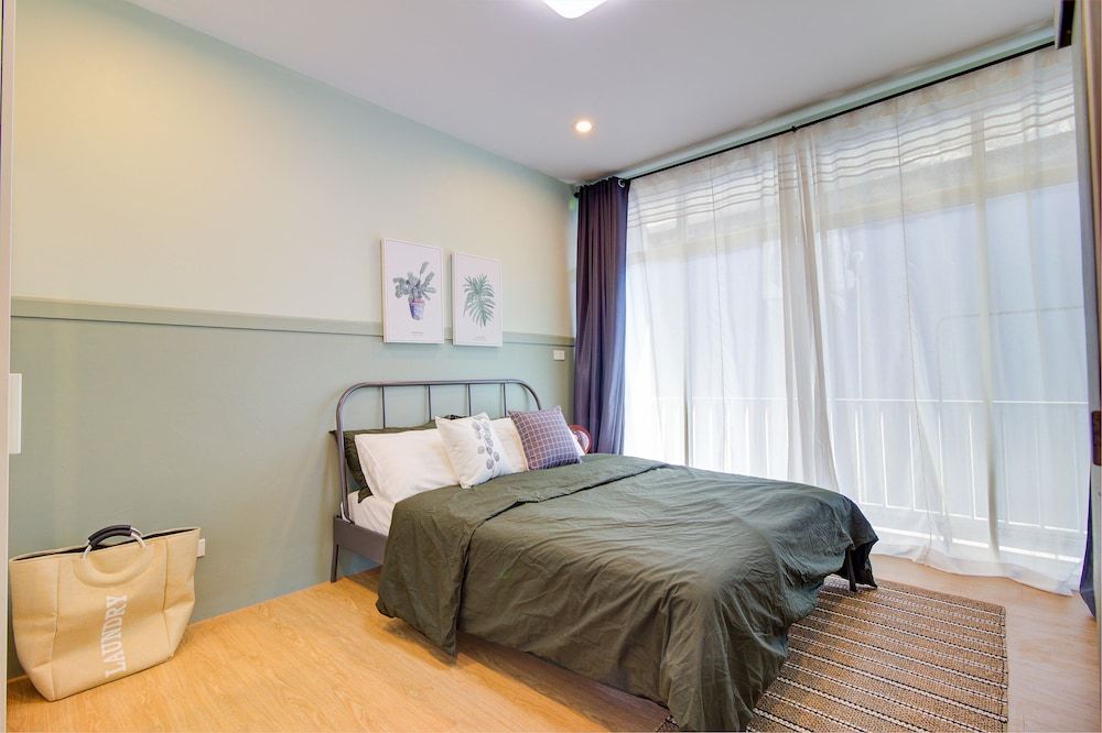 undefined Uncle Tops House 7