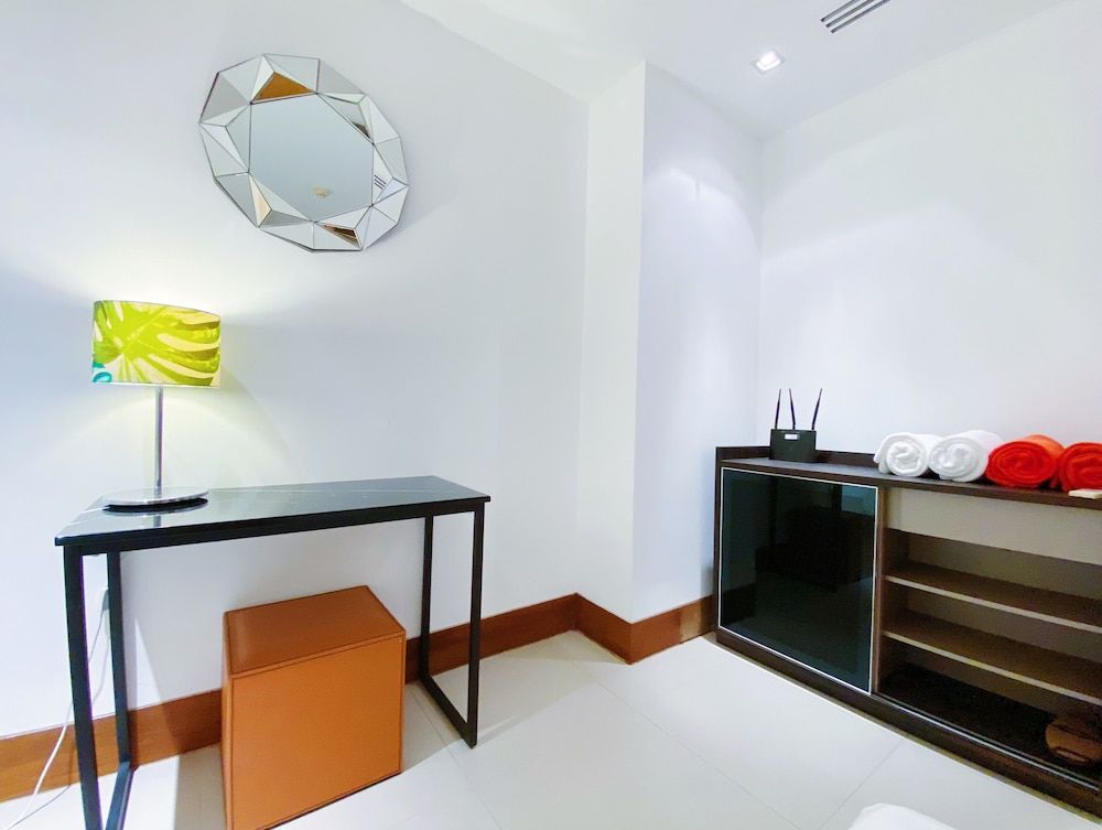 undefined "beachfront 2br Home With Private Jacuzzi Pool on Stunning Naithon Beach 3" 10