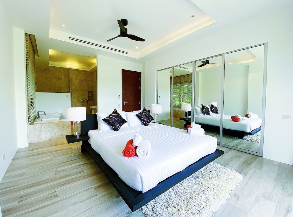 undefined "seaview Hilltop Wow 2br 250sqm Pool Villa Naithon Beach" 6