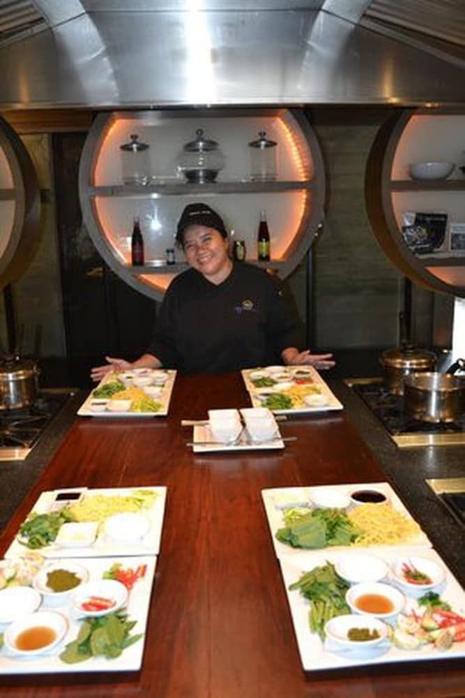 undefined Stylish 3br Pool Villa Walk to Beautiful Naiyang Beach 6