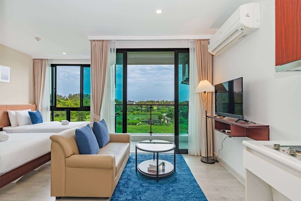 Triple Room, Multiple Beds, Garden View (Studio)