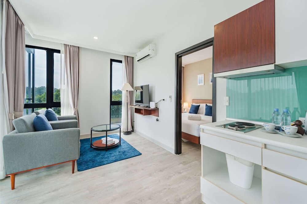 undefined Wyndham Phuket Airport 10