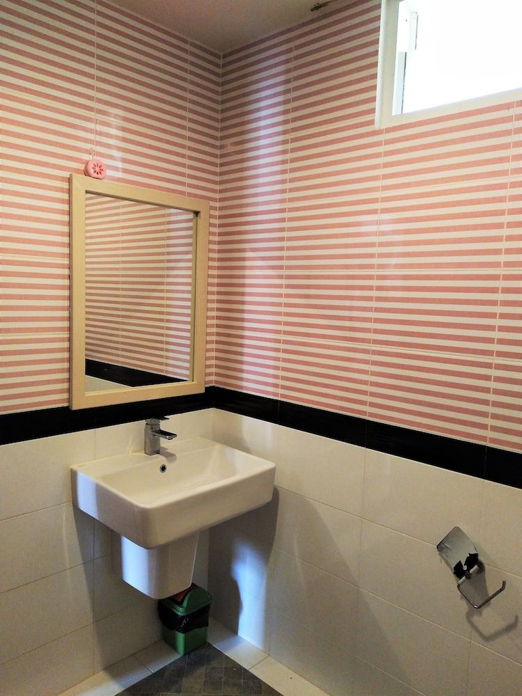 Pirom Lake And Resort Family Twin Room, Non Smoking, Lakeside 7