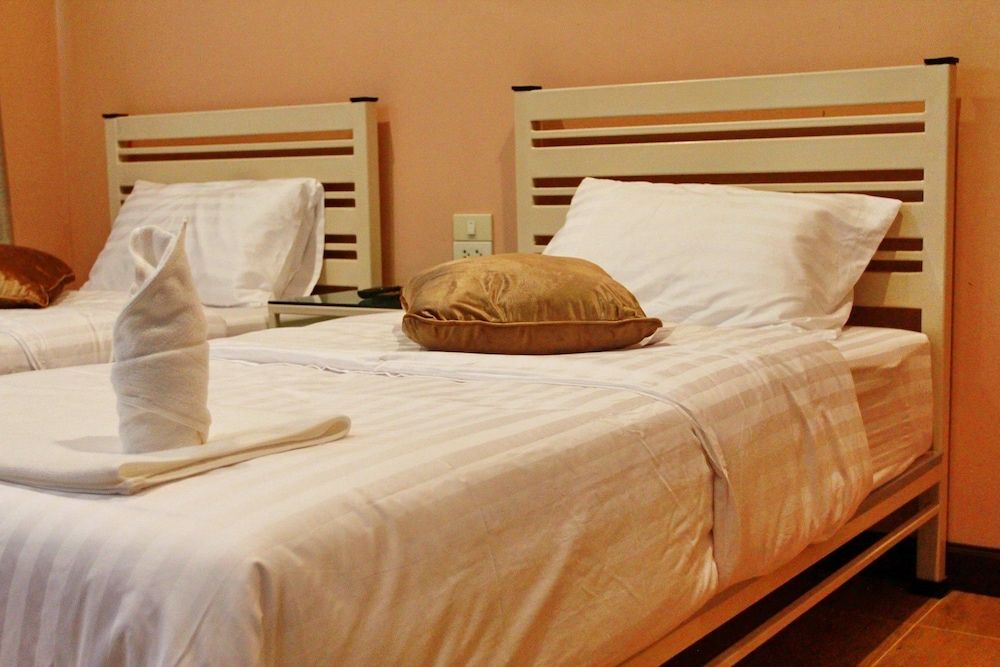 Pirom Lake And Resort Family Twin Room, Non Smoking, Lakeside 4